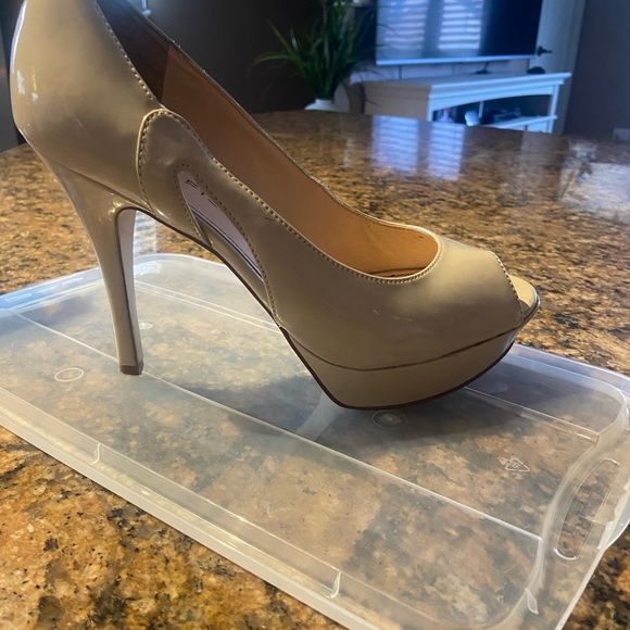 Marc Fisher platform heel - Picture 6 of 11